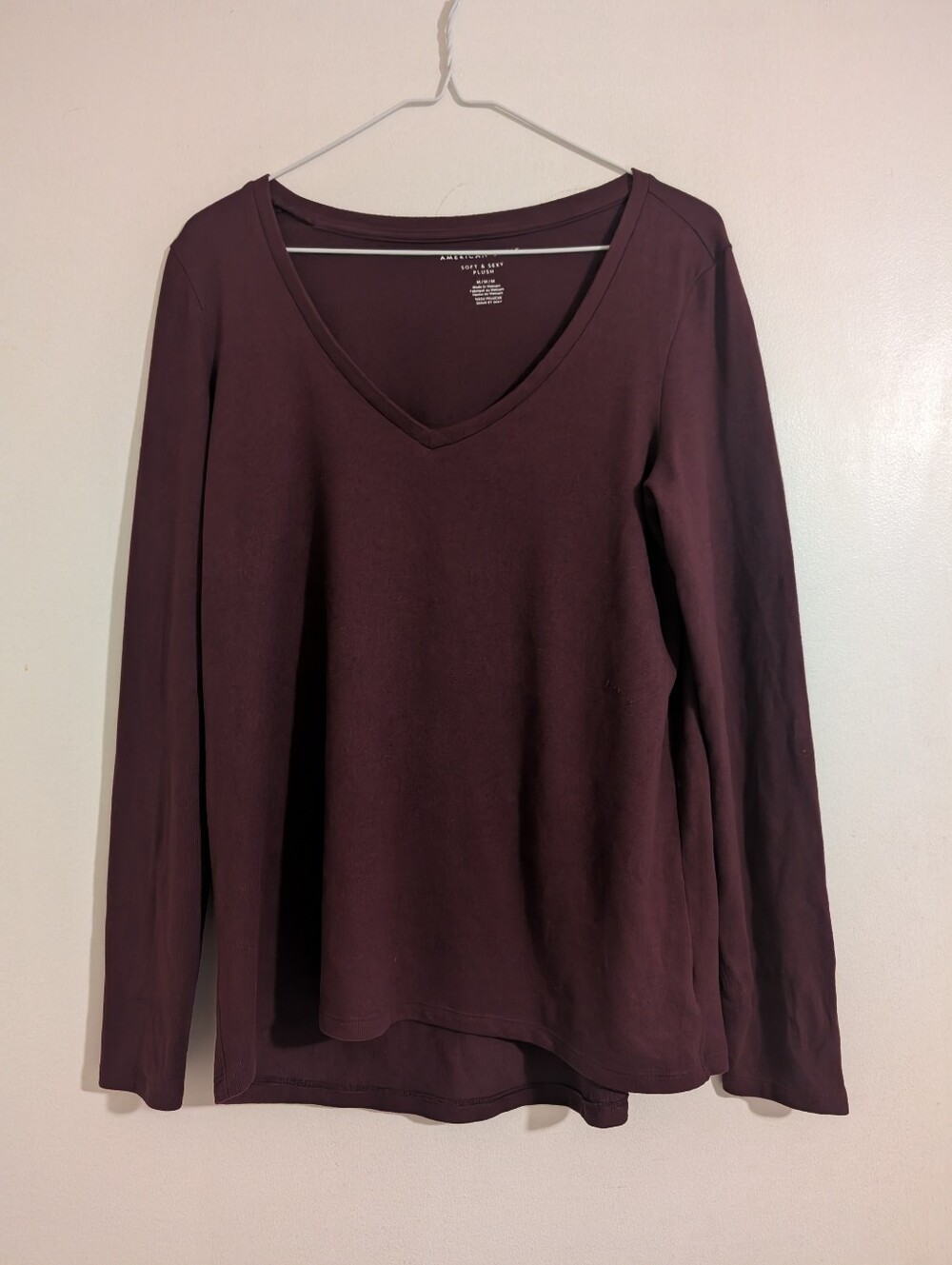 American Eagle Soft & Sexy Plush Burgundy V-Neck Long Sleeve Shirt Top Medium
